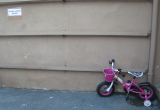 2011_01_30_fahrraeder_anlehnen_verboten